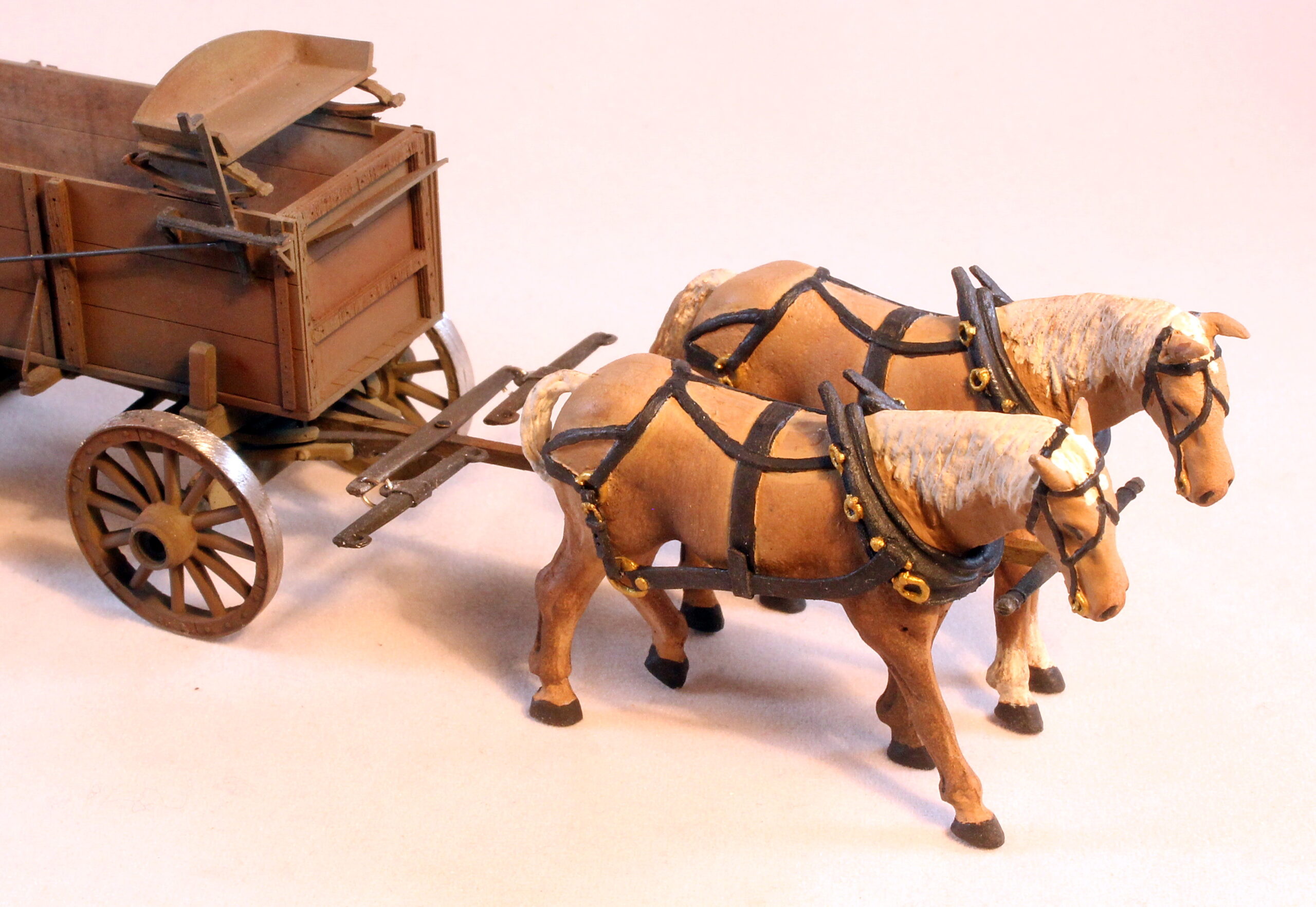 #280 Harnessed Walking Horses (2) - O Scale