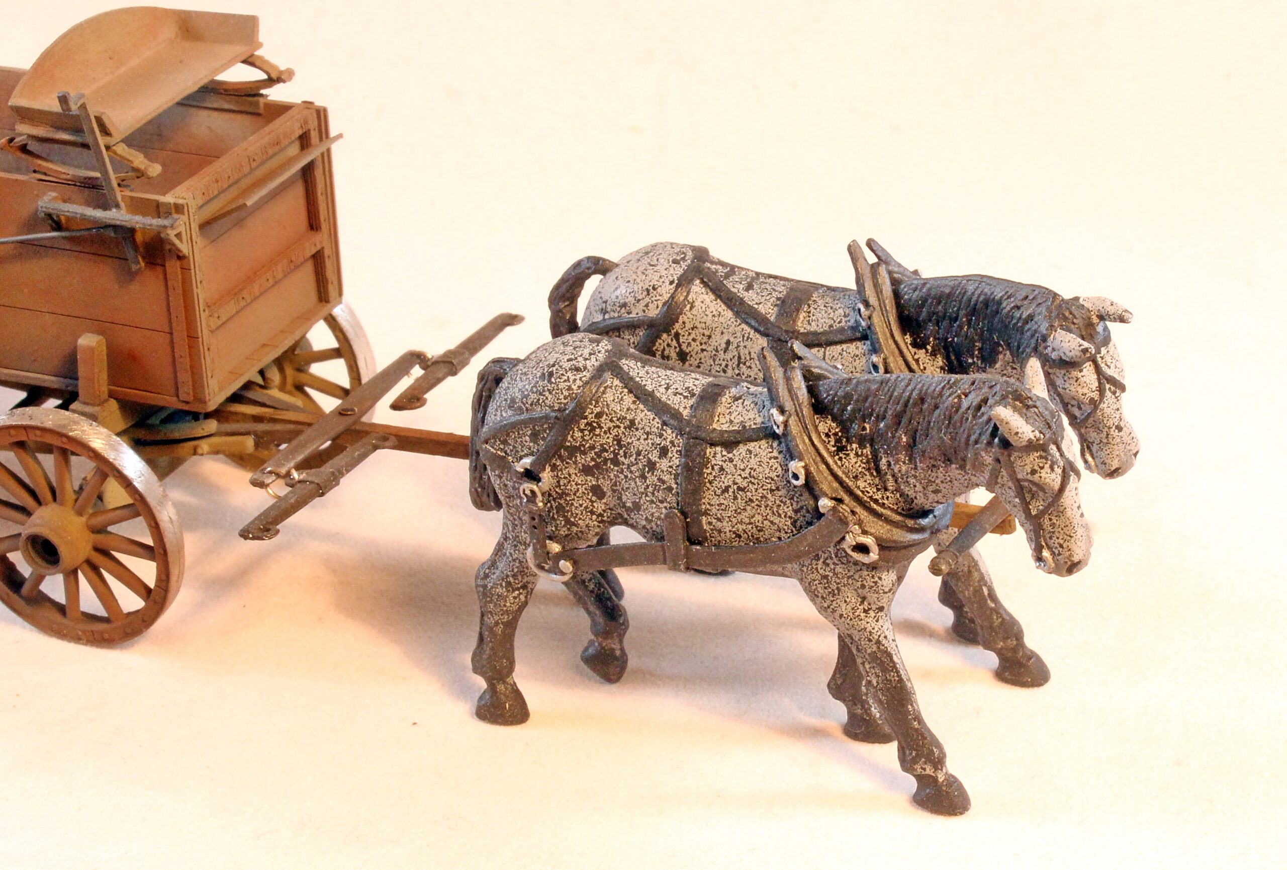 #282 Harnessed Walking Horses (2) set #2 - O Scale