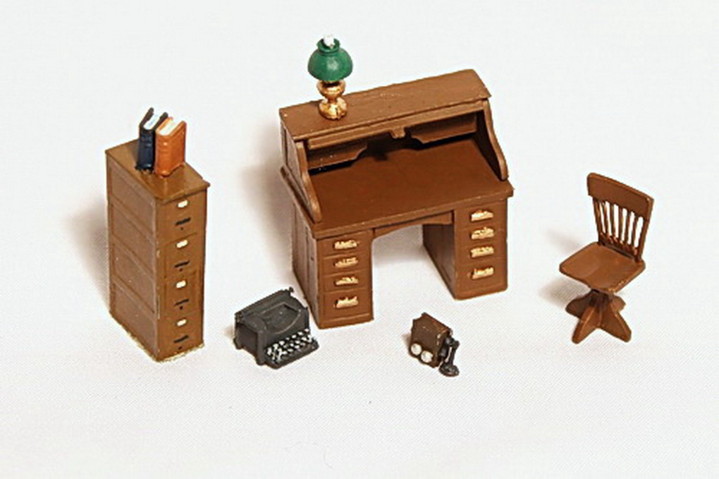 #451 - Office Desk Set, O Scale
