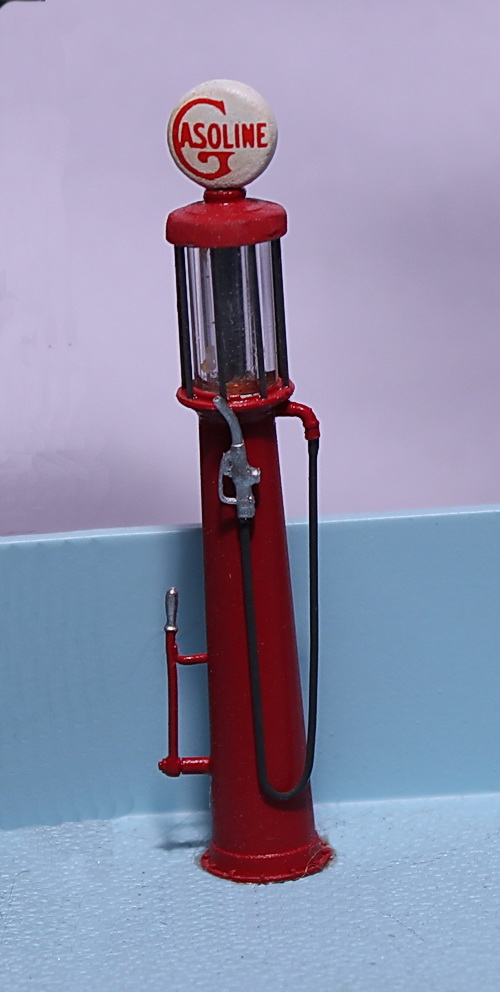 #504 Standard Glass Top Gas Pump - 1, O or S Scale