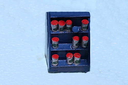 #568 - Oil Rack w/10 oil cans - 1, O or S Scale