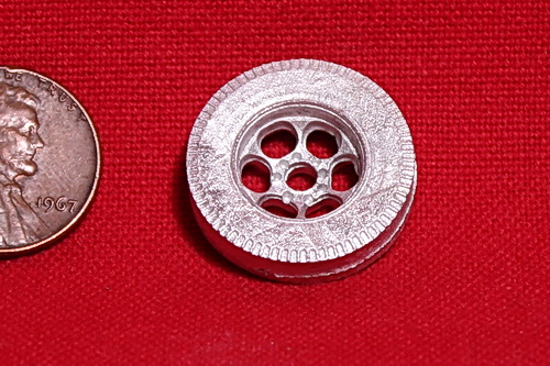 #609 - Truck Tires on Wheel - 2 per pkg., O Scale