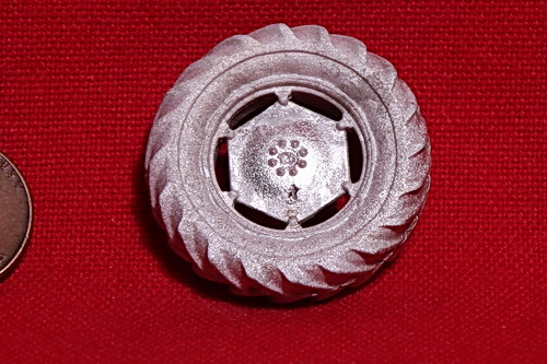 #640 - Large Tractor Tires on Rim - 2, O Scale