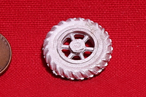 #642 - Spreader Tires on Rim - 2, O Scale