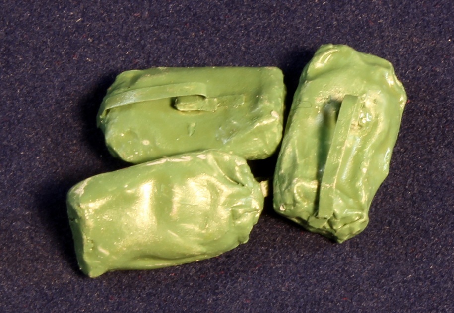 #683 Duffel Bags - 3 pieces, O Scale