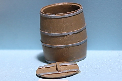 #702 - Wooden Fire Barrels w/lid - 4 per pkg., O Scale