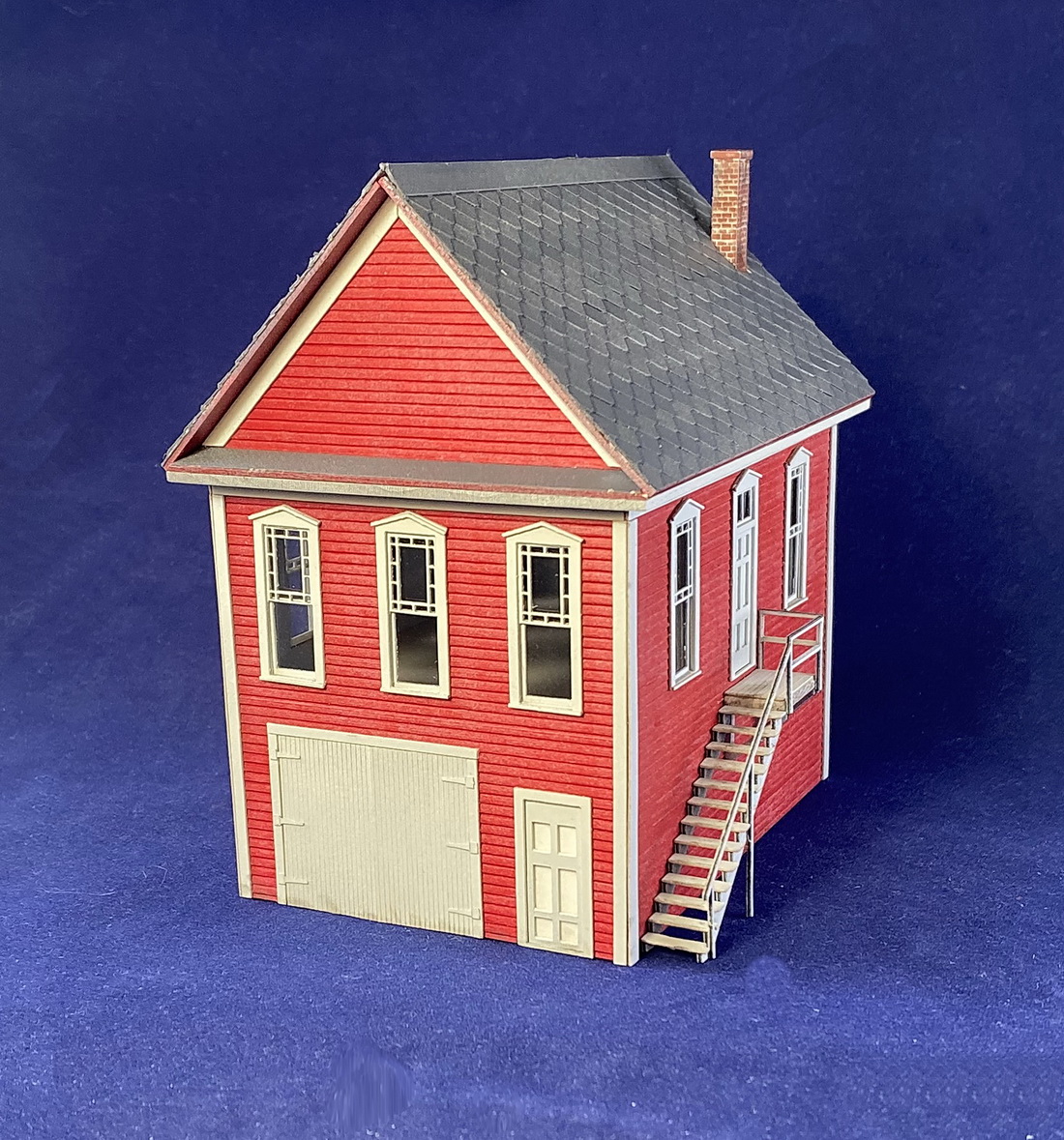 フォルマー　HOスケール　火事の家 2057 Hillview Fire House – HO scale – Berkshire Valley Models